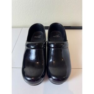 Dansko Clogs Women 39 8 8.5 Black Patent Leather Slip On Comfort Workwear